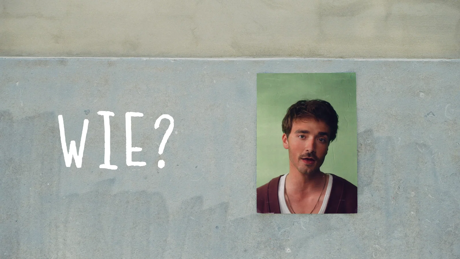 WIE? - Lyric Video background