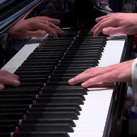 Poulenc: 1. Allegro ma non troppo