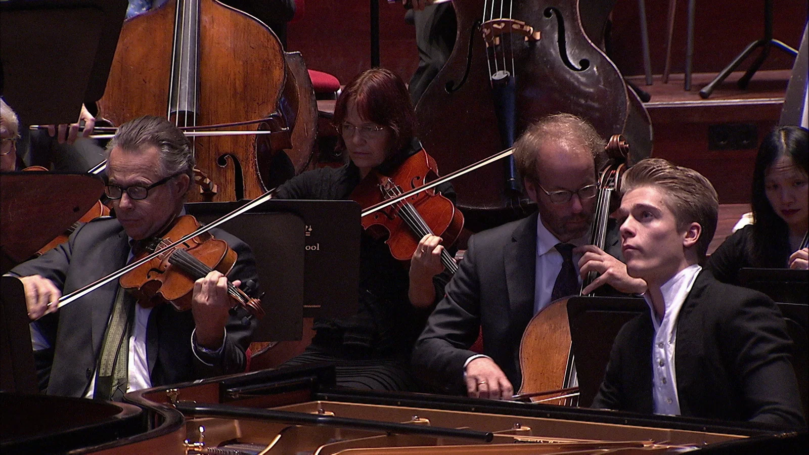 Poulenc: 3. Finale (Allegro molto) background