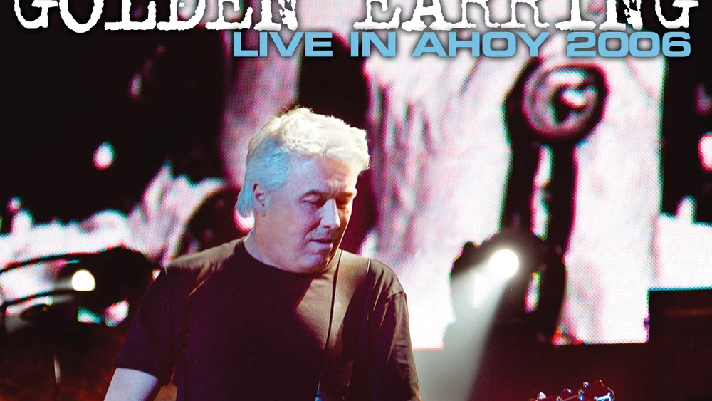 Live In Ahoy background