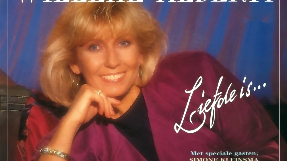 Liefde Is... background