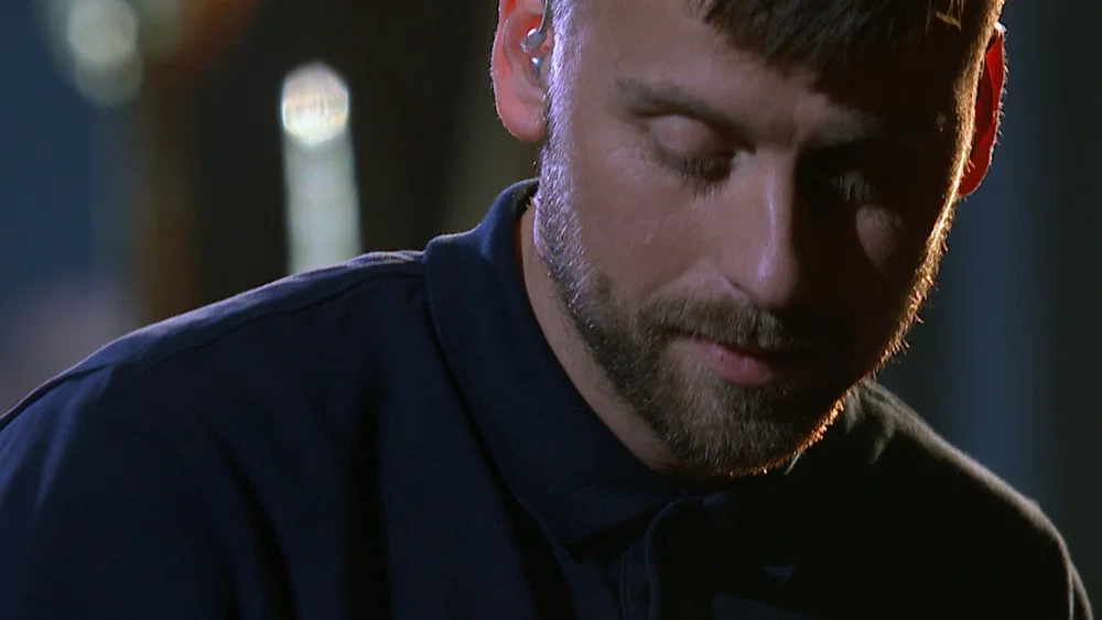 Moeder - Live Uit Liefde Voor Muziek background