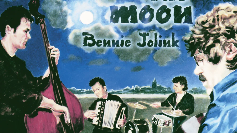 Howlin' At The Moon background