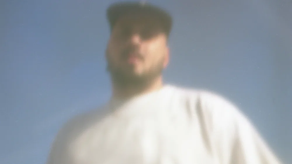 Wie Is Guy ? background