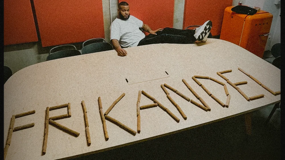 Frikandel background