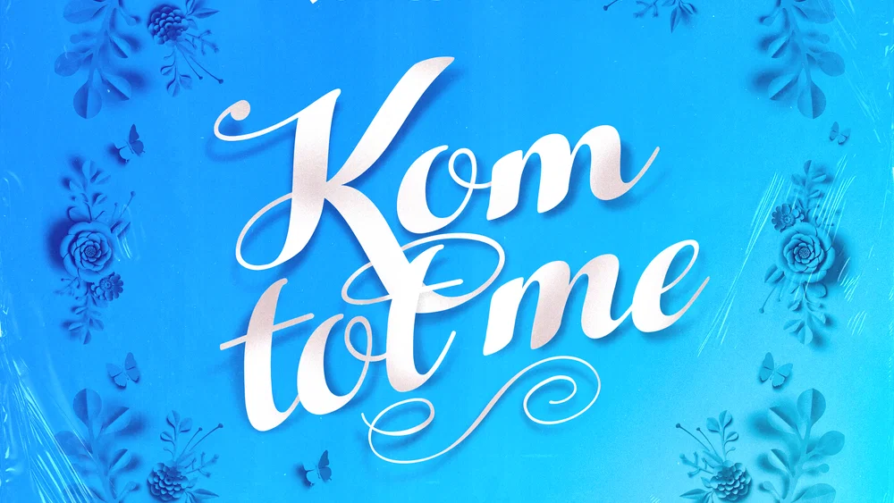 Kom Tot Me background