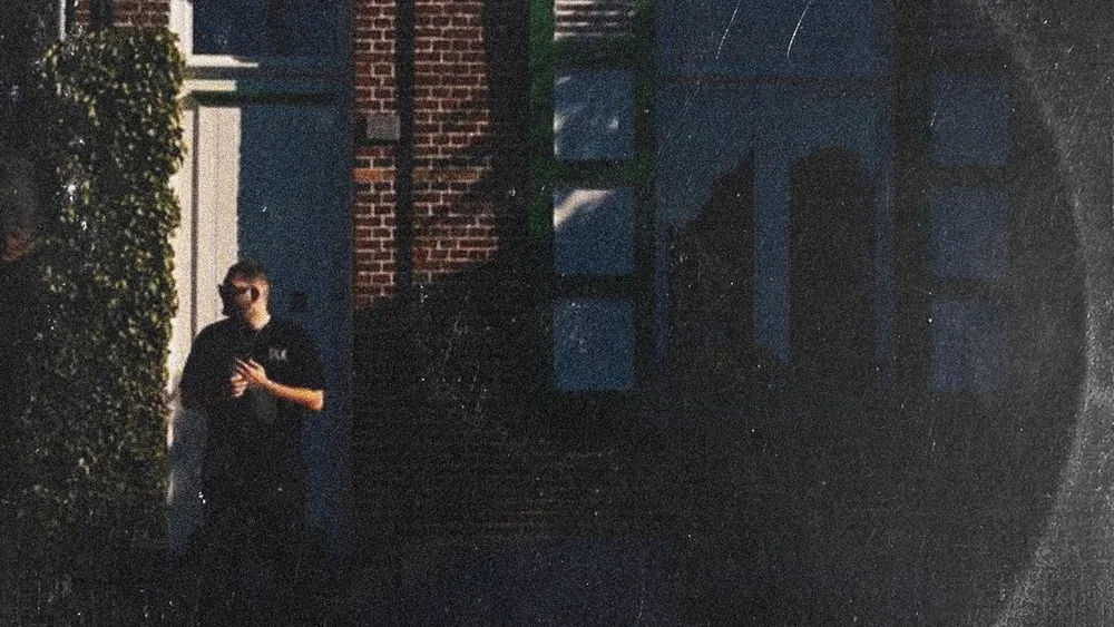 Studio 100 background
