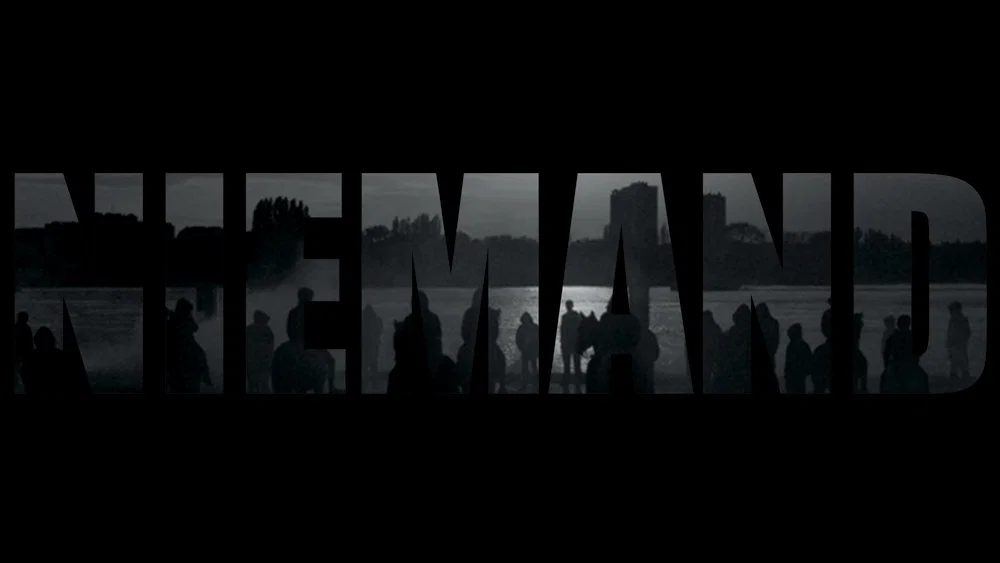 NIEMAND background