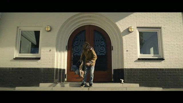Eenzaam Op De Bank background