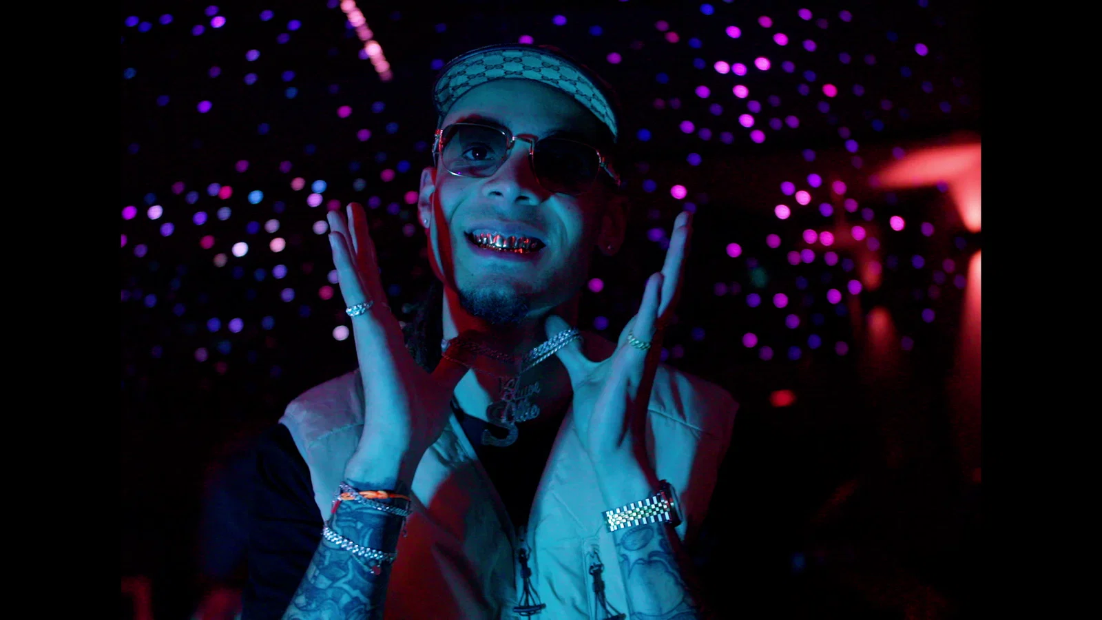 ALLES IN BEDRIJF background