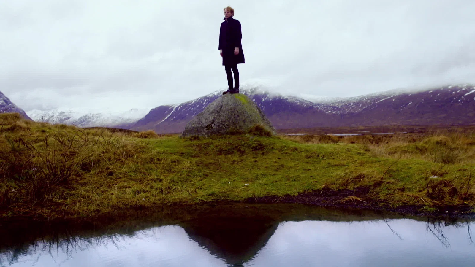 Een Rare Tijd background