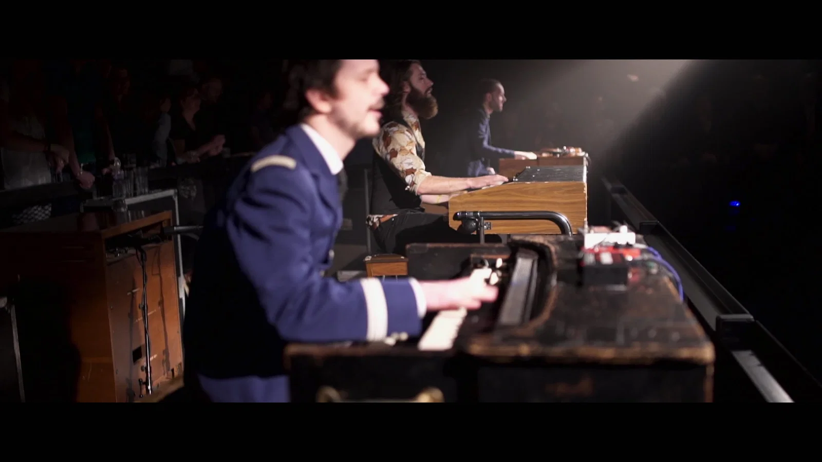 Down & Dirty - Live From Paard, Den Haag / 2016 background