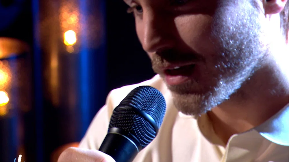 I Lie And I Cheat - Uit Liefde Voor Muziek background
