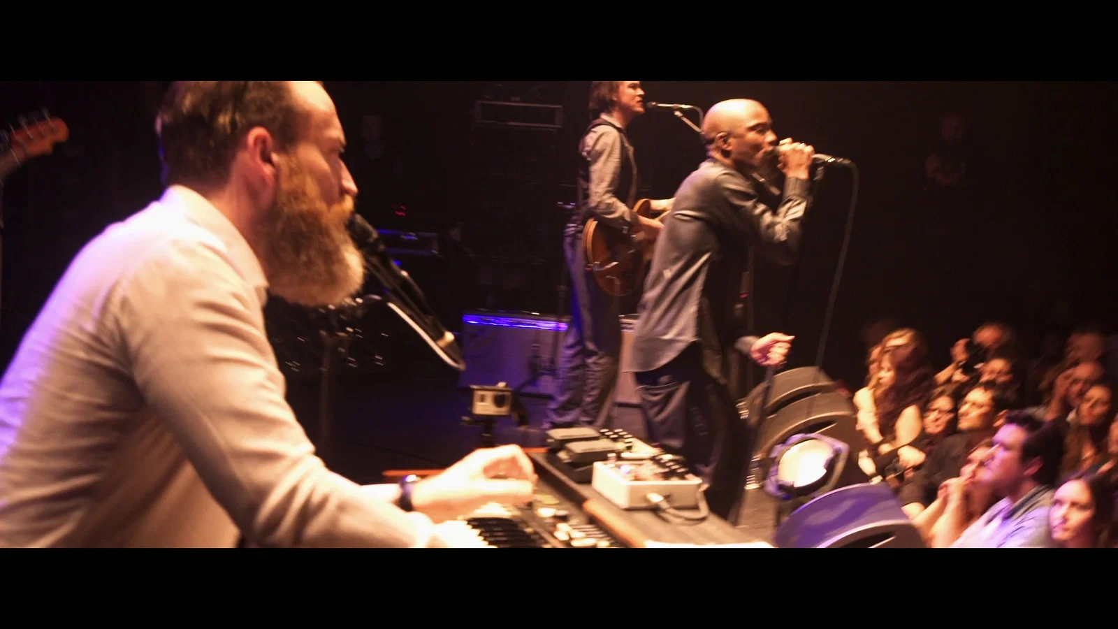 The Usual Suspect - Live From Paard, Den Haag / 2016 background