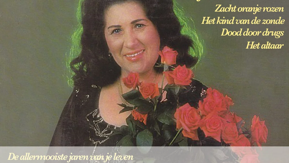 Daar Ben Ik Weer - Expanded Edition background