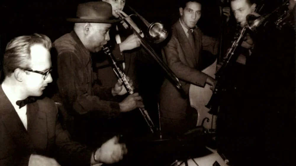 Albert Nicholas With The Dutch Swing College Band & Adrian Bentzon's Jazz Band - Live background