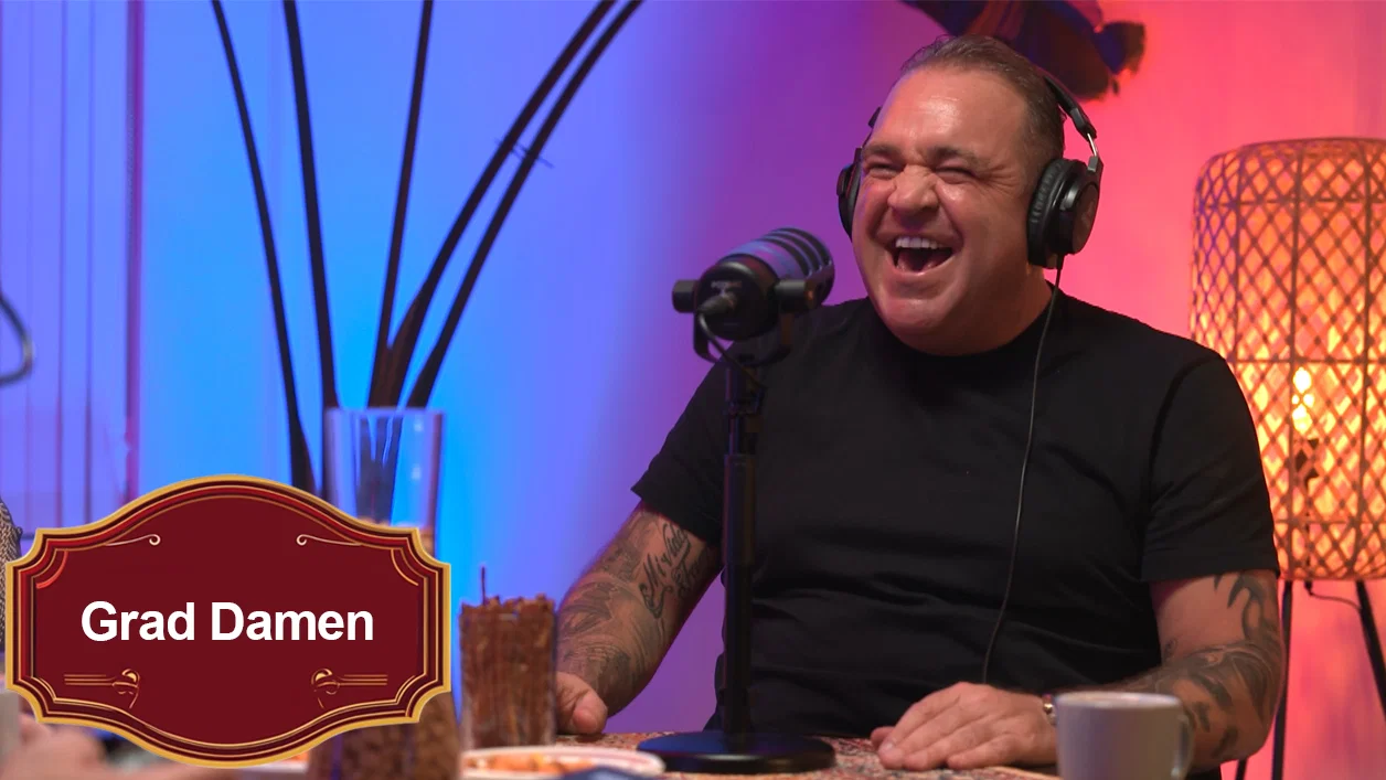 #2 Grad Damen - Heeft paniekaanvallen! Ook over John de Bever en waarom hits hem geen moer boeiden background