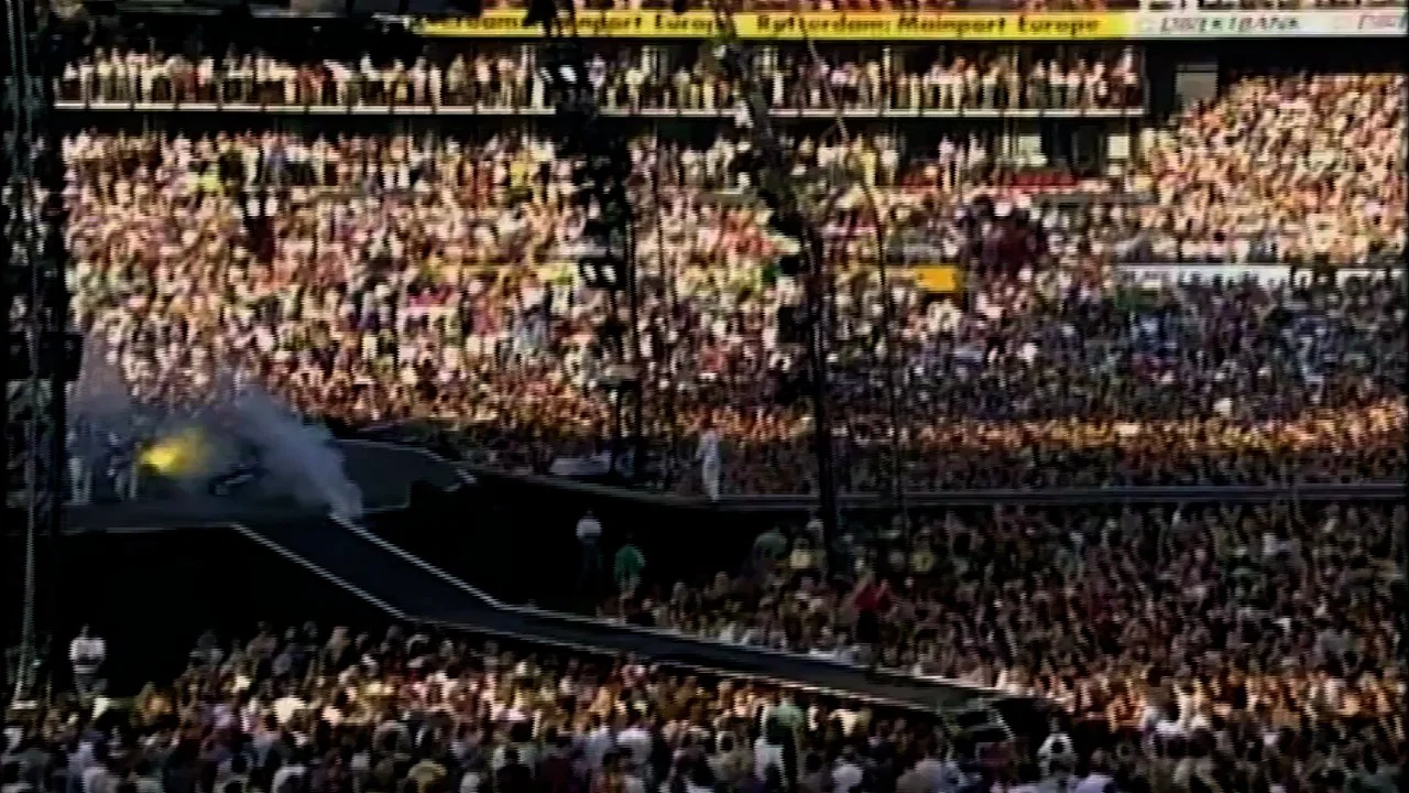 Live In De Kuip background