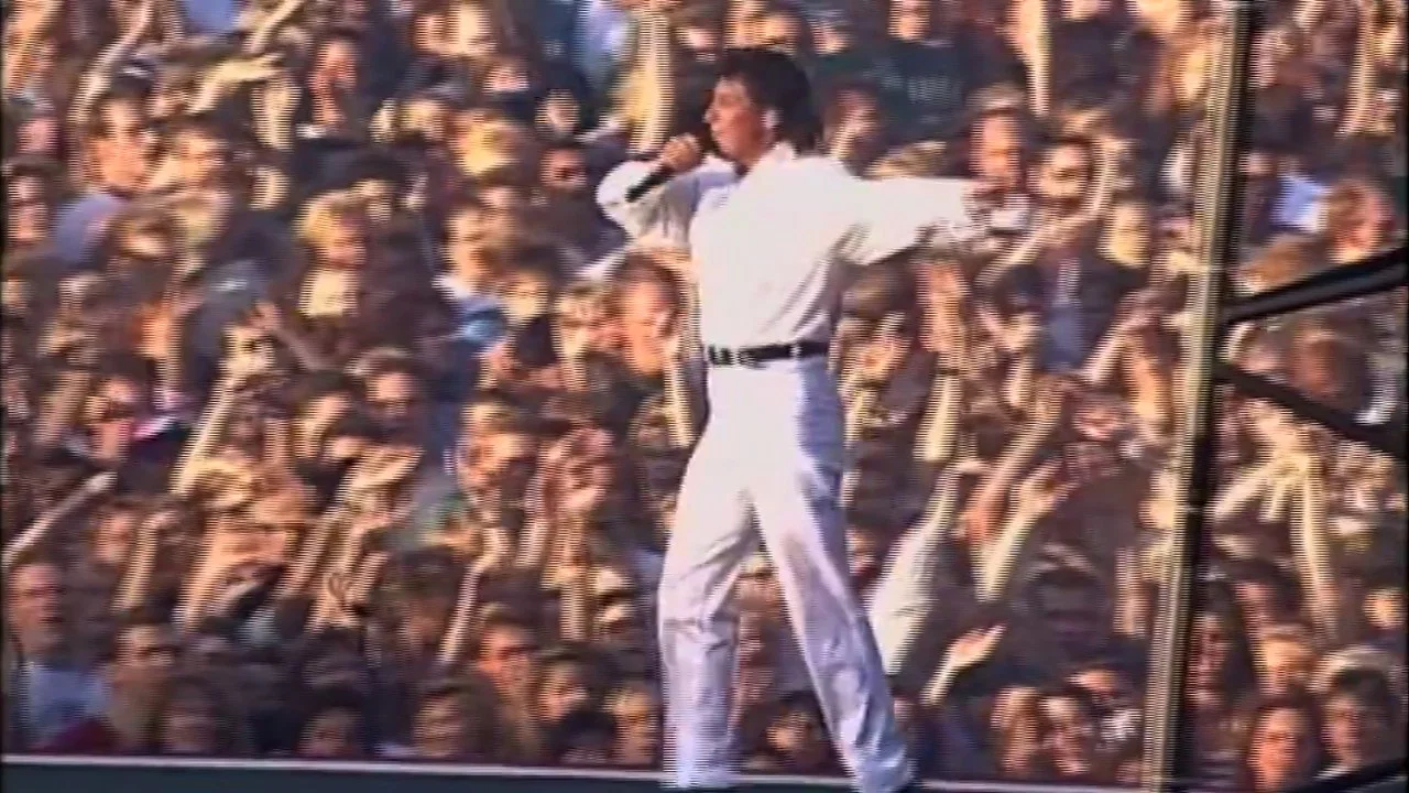 Woman Woman (Live In De Kuip) | 1995 background