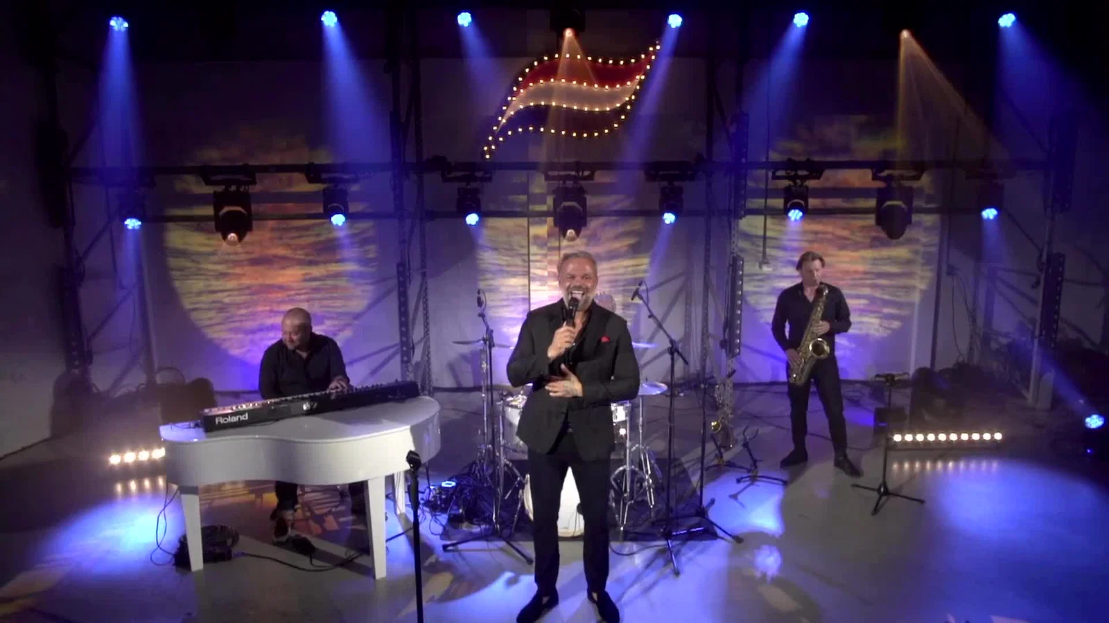 Let's Stay Together (Live @ NLmuziek.nl Sessions) background