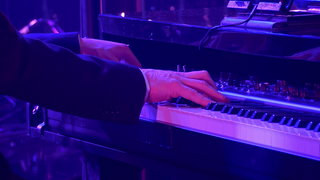 Hou Me Vast - Live in Carré 2023